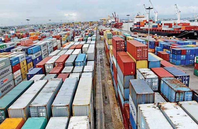 Govt mulls setting $41.5b export target for FY 2017-18
